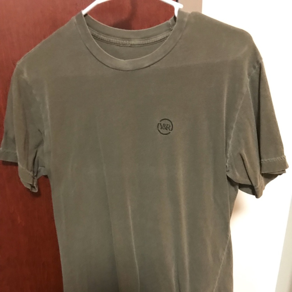Young and reckless green T-shirt medium
